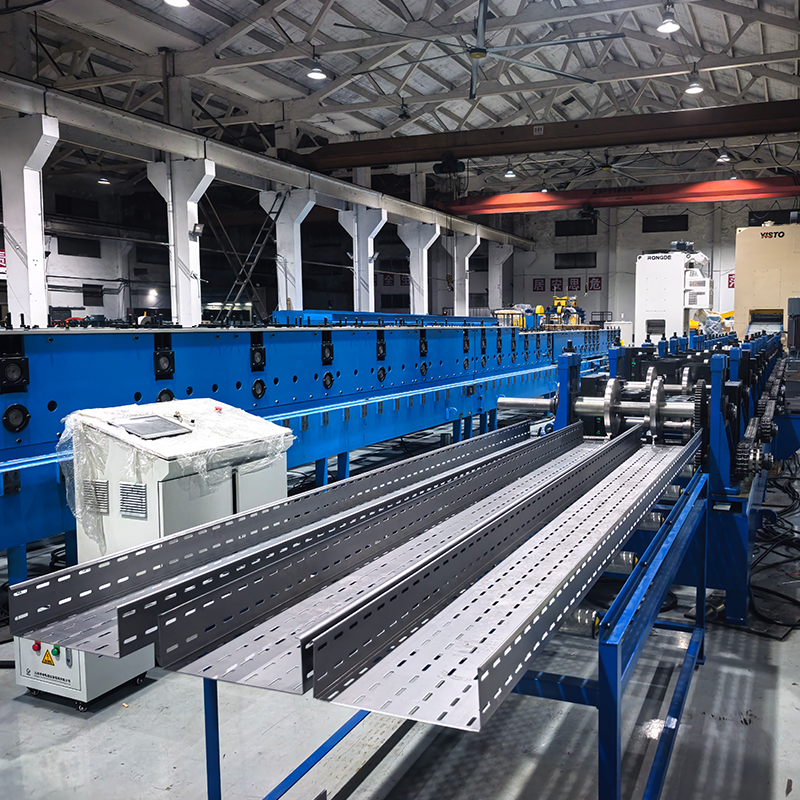 Máquina formadora de rollos de bandejas para cables de Oriente Medio