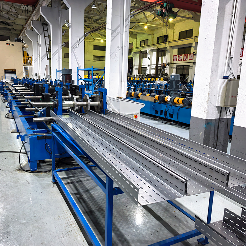 Máquina formadora de rollos de bandejas para cables de Oriente Medio