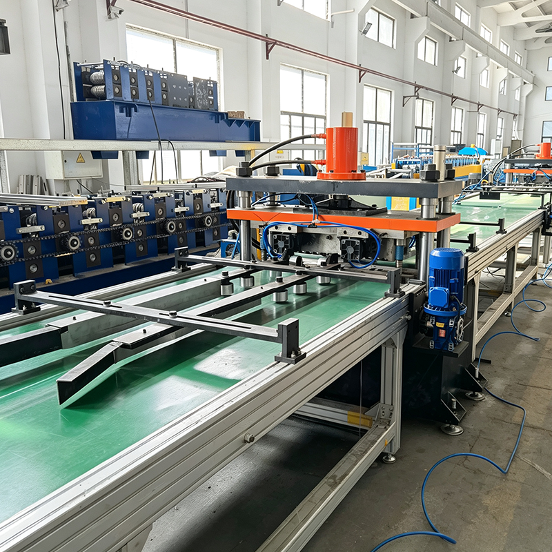Máquina formadora de rollos de paneles de estanterías y estanterías