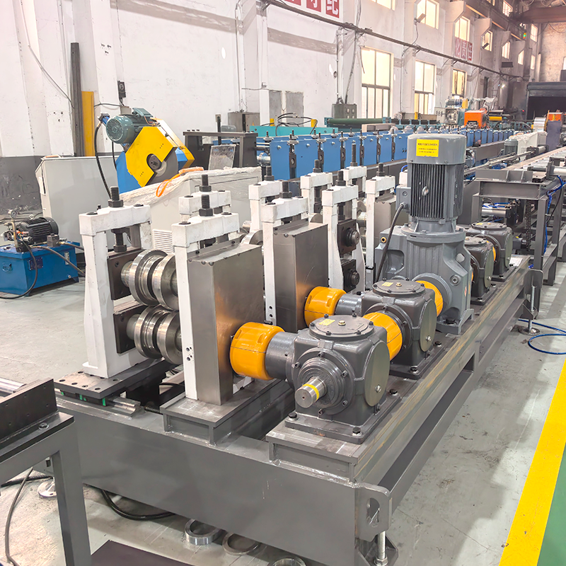Máquina formadora de rollos de vigas de bastidor