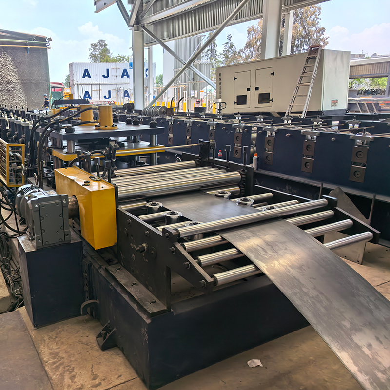 Máquina formadora de rollos de cambio rápido C/Z/U