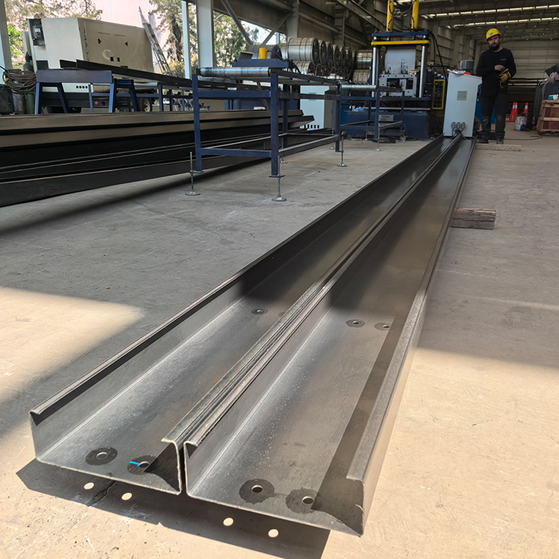 Máquina formadora de rollos de cambio rápido C/Z/U