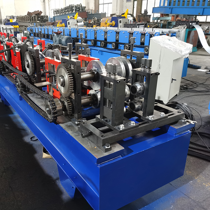 Máquina formadora de rollos de cambio rápido C/U