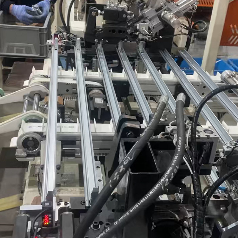 Máquina formadora de rollos de estructura de acero solar （estructura cerrada)